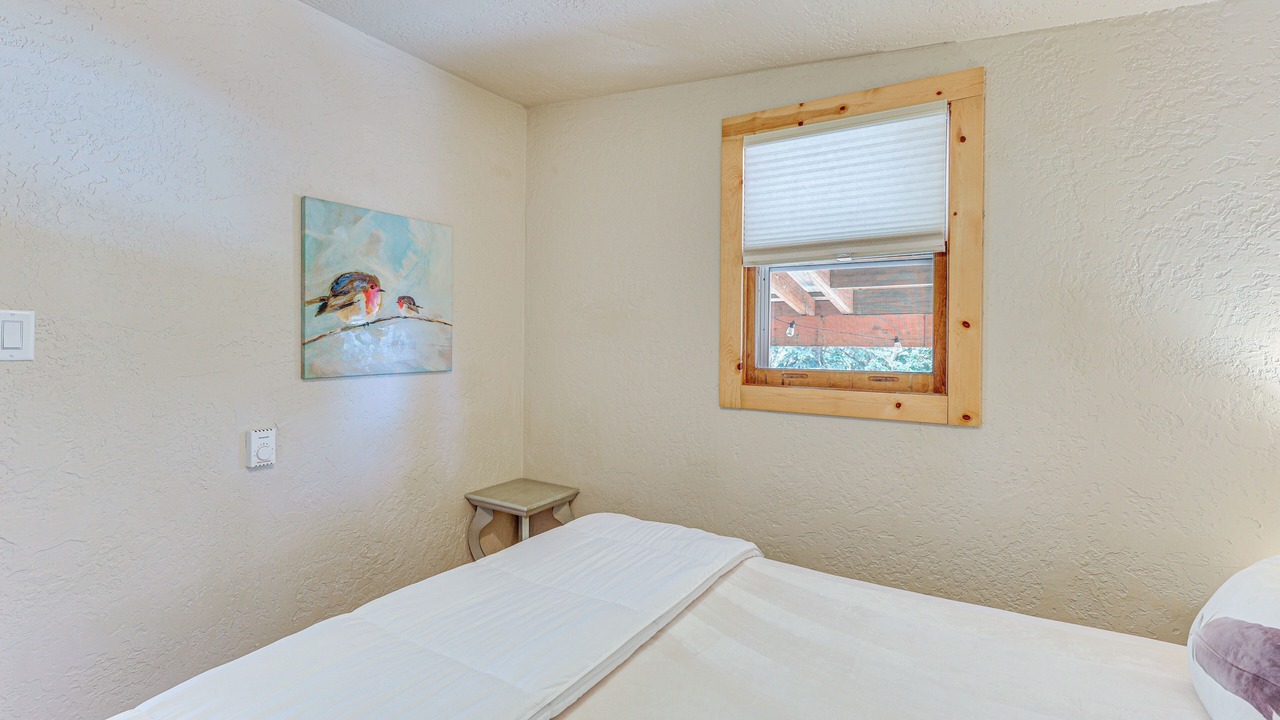 Photo of Bedroom in Lead
