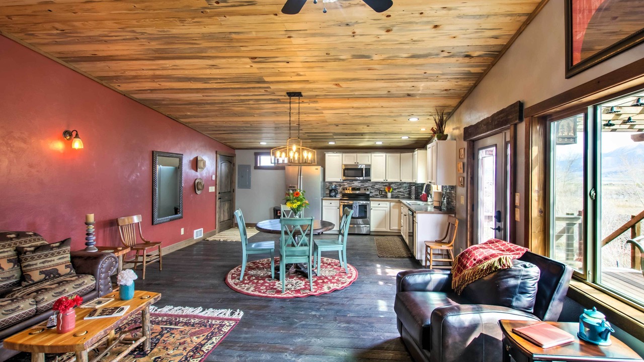 Photo of Livingroom in Livingston