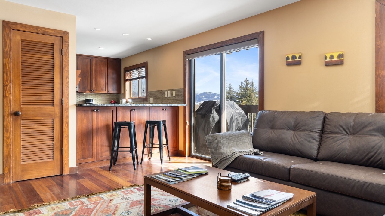Photo of Livingroom in Teton Village