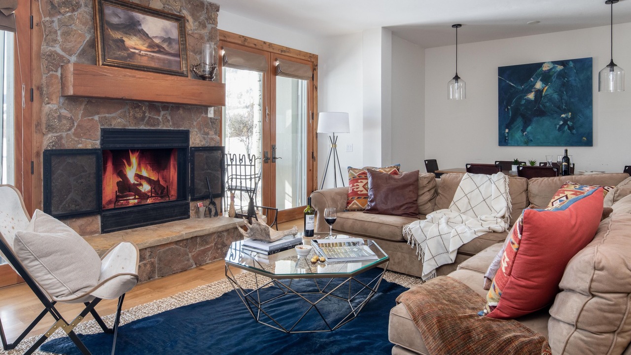 Photo of Livingroom in Teton Pines