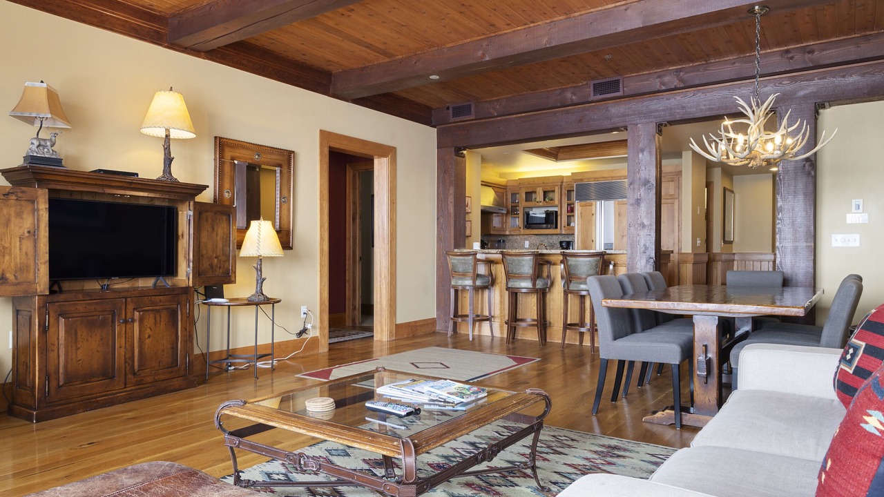 Photo of Livingroom in Teton Village