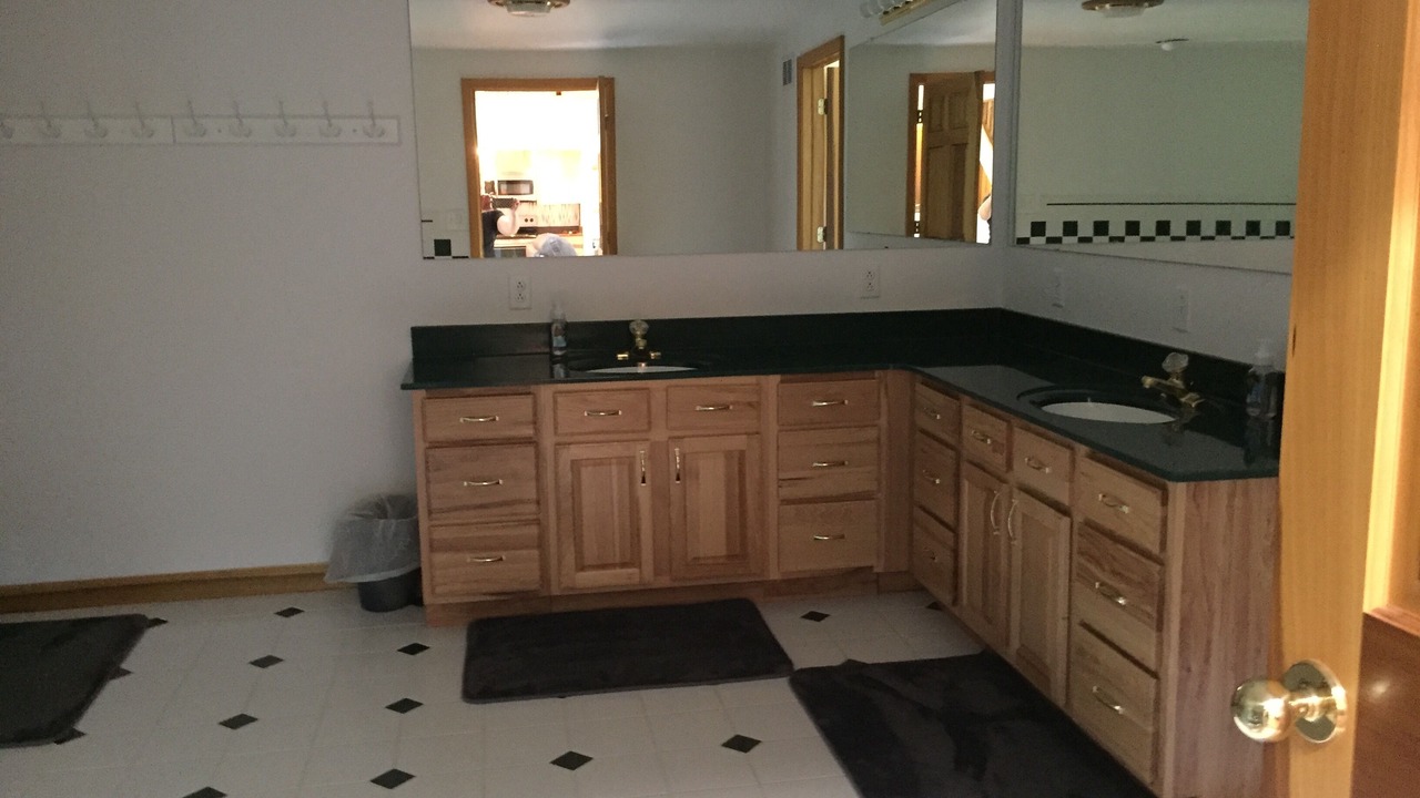 Photo of Bathroom in Laurelville