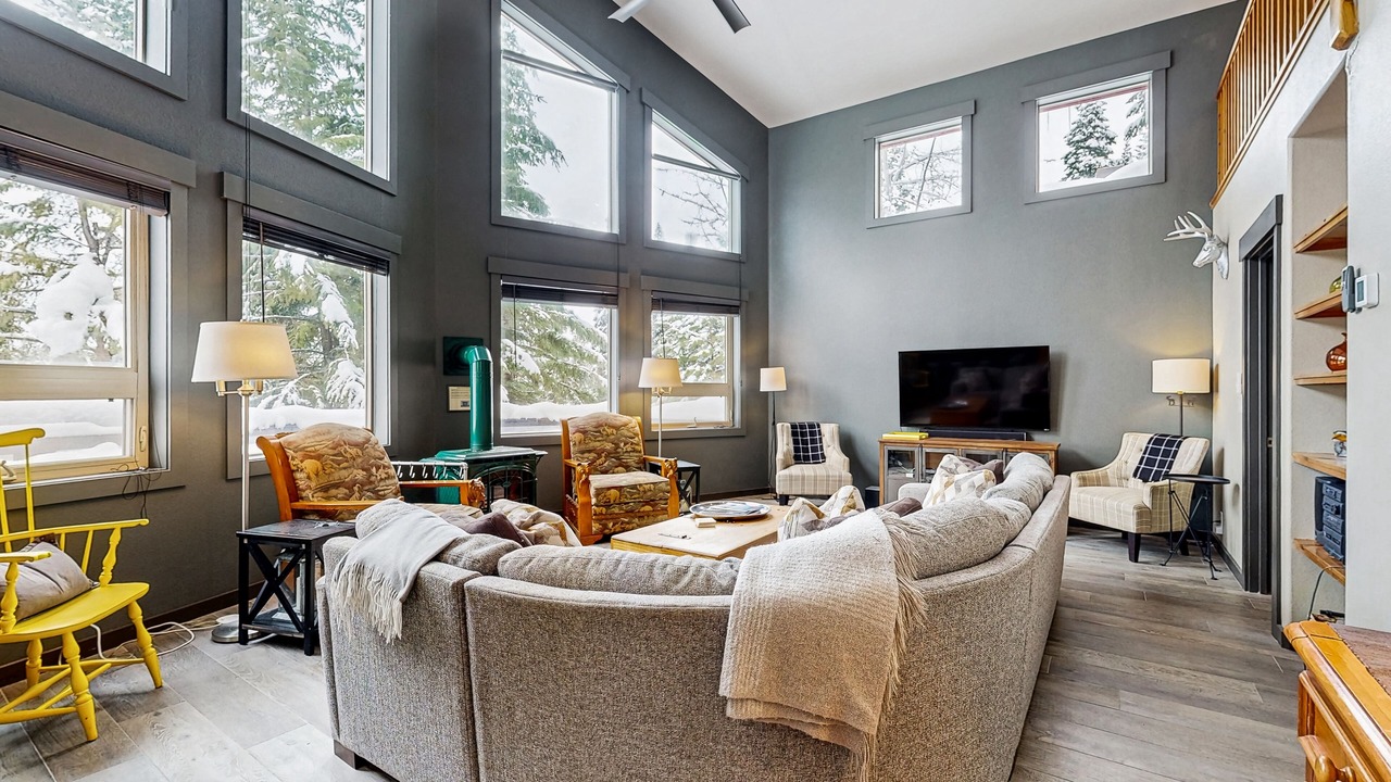 Photo of Livingroom in McCall