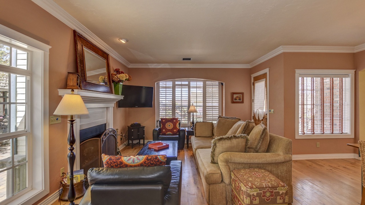 Photo of Livingroom in Nob Hill
