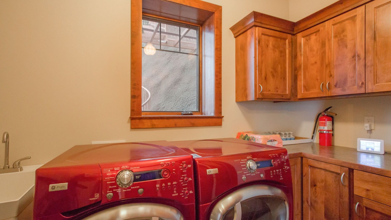 Photo of Bedroom in Loon Lake