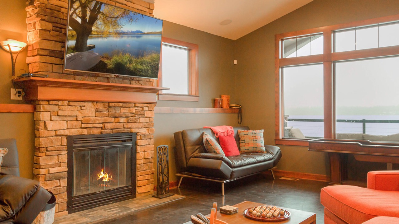 Photo of Livingroom in Loon Lake