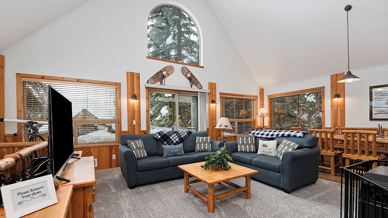 Photo of Livingroom in McCall