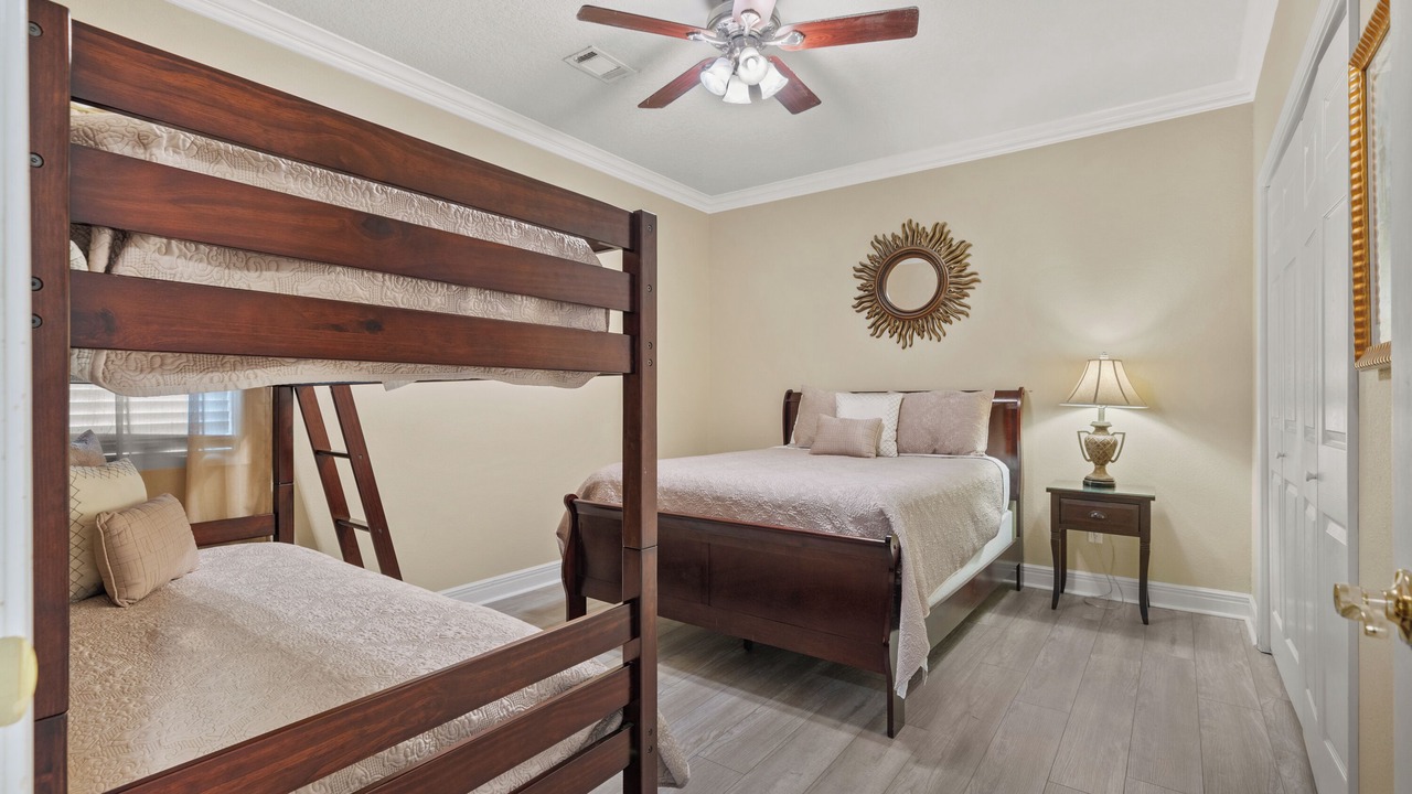 Photo of Bedroom in Lake Hamilton