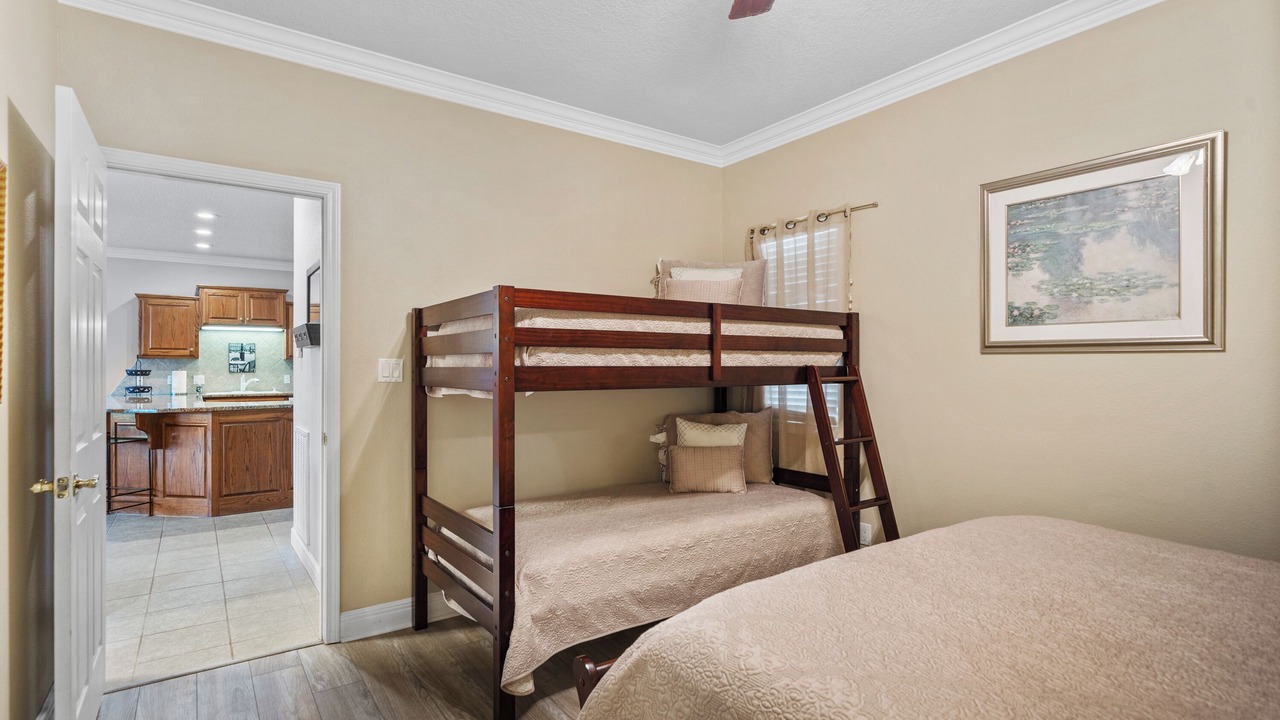 Photo of Bedroom in Lake Hamilton