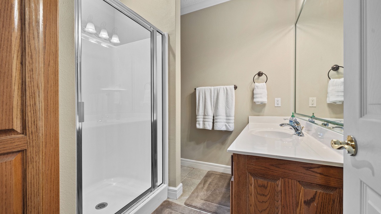 Photo of Bathroom in Lake Hamilton