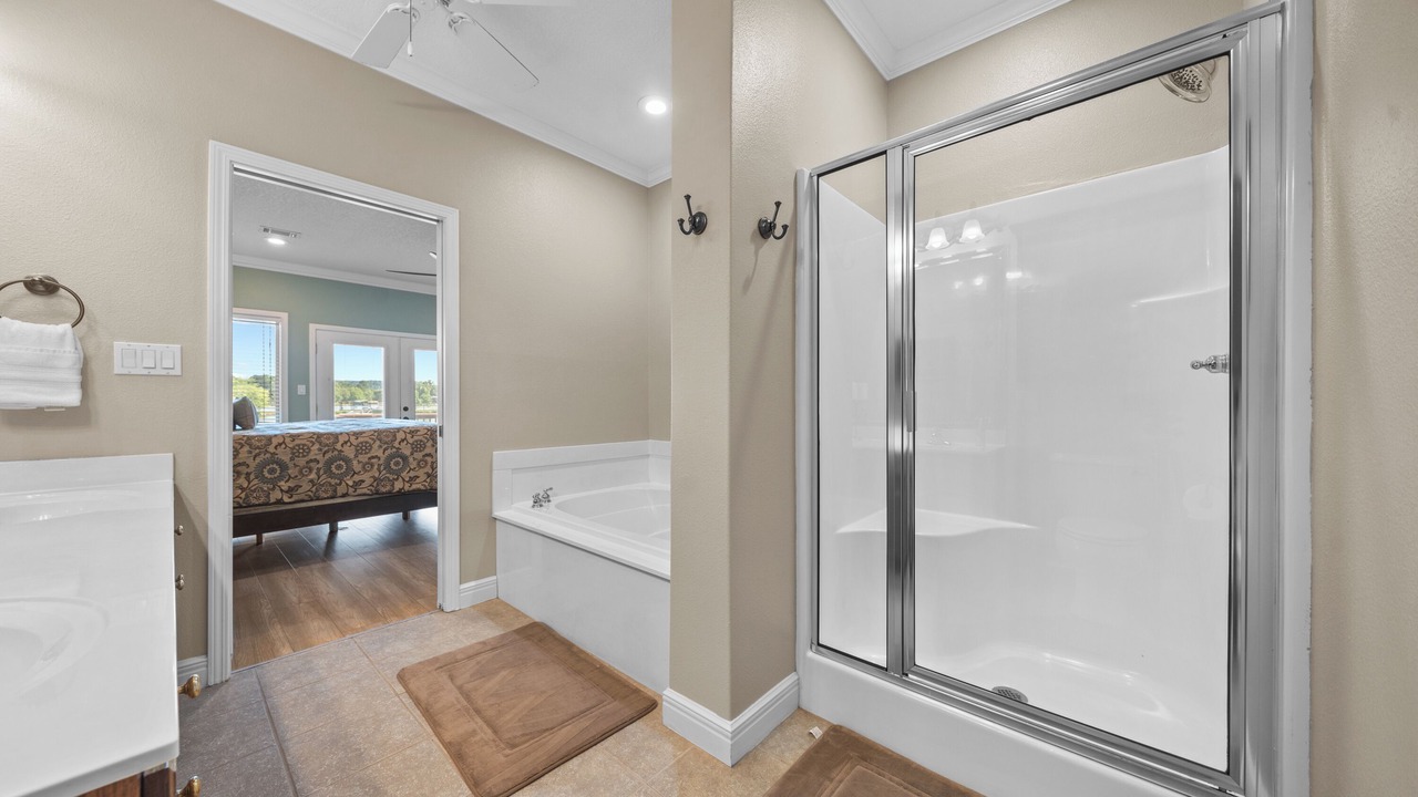Photo of Bathroom in Lake Hamilton