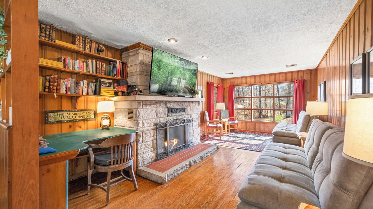 Photo of Livingroom in Morgantown