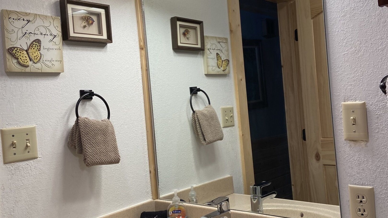 Photo of Bathroom in West Yellowstone
