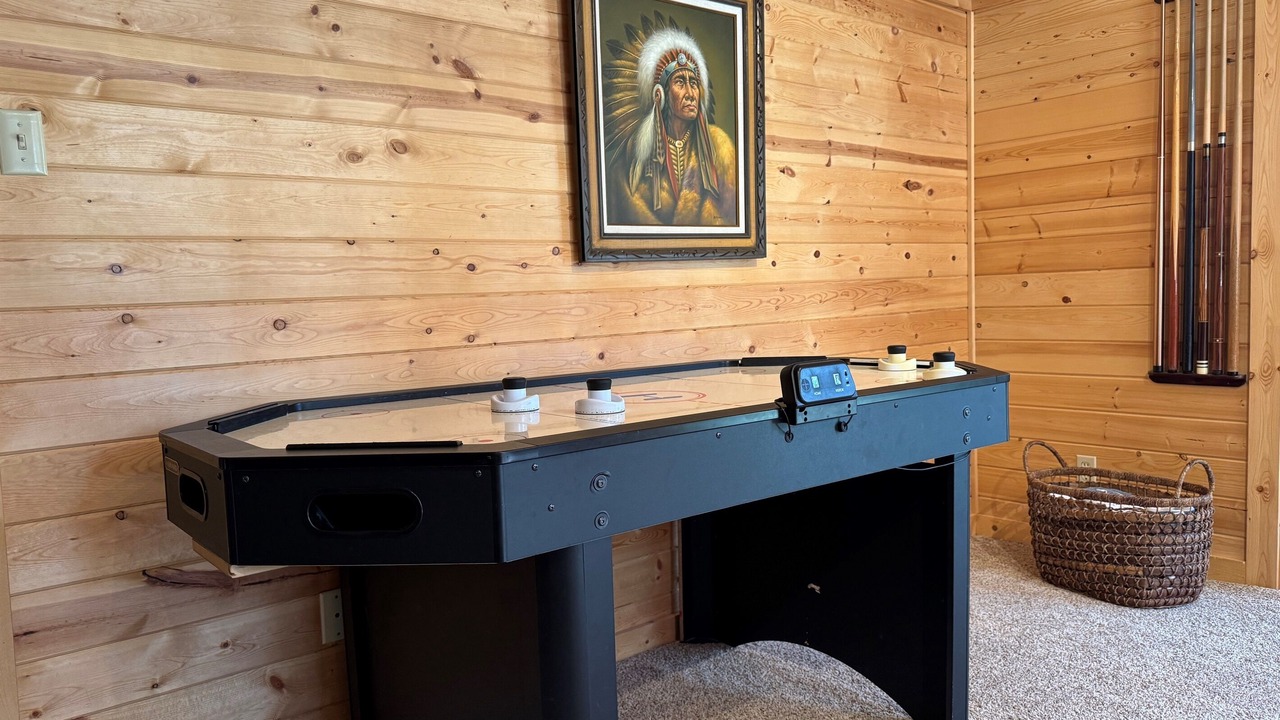 Photo of Bedroom in West Yellowstone