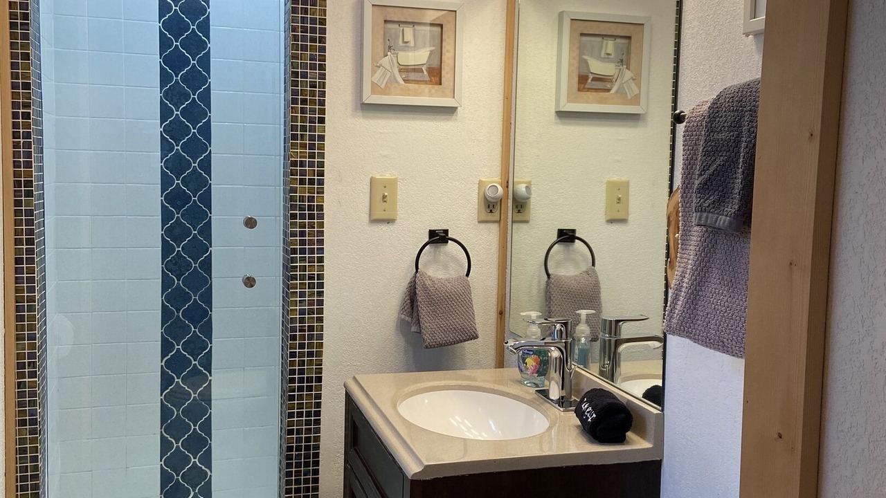 Photo of Bathroom in West Yellowstone