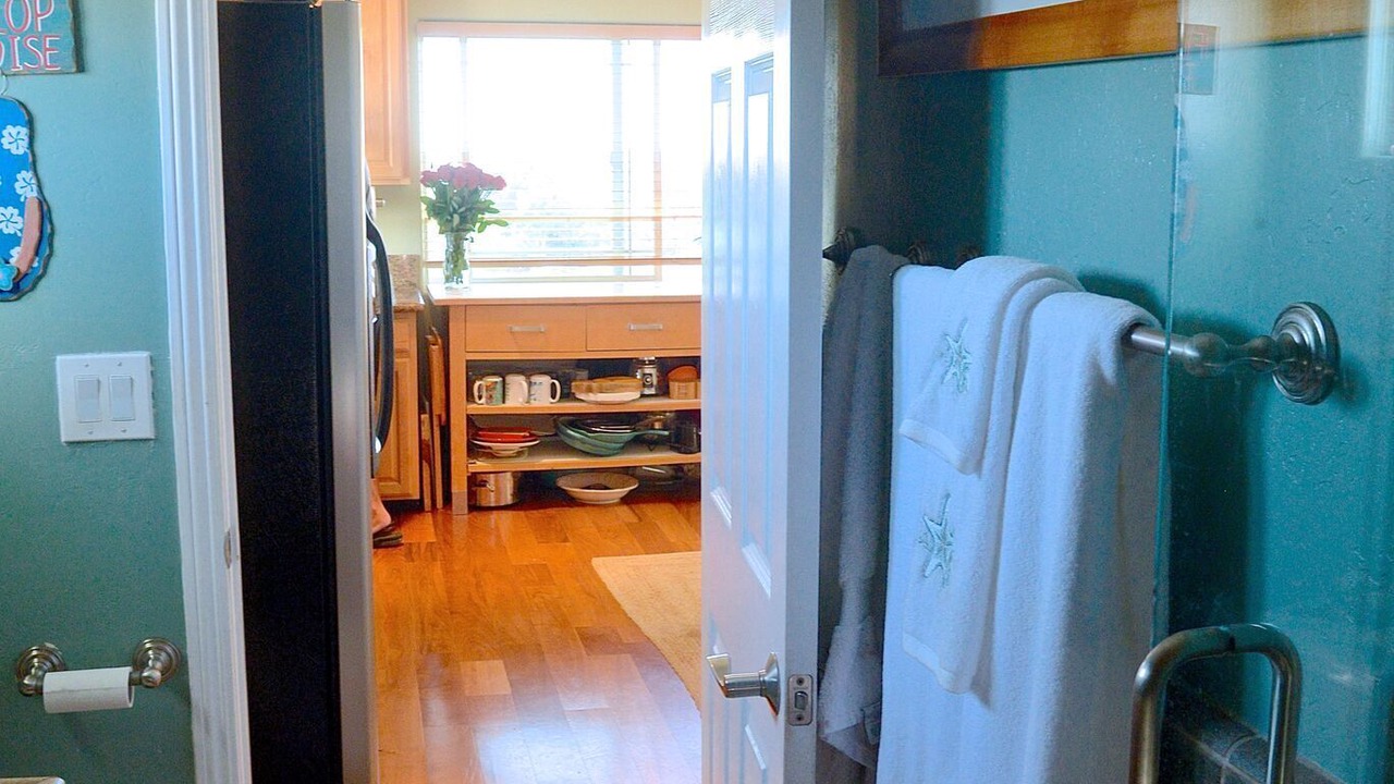 Photo of Bathroom in Bay Park
