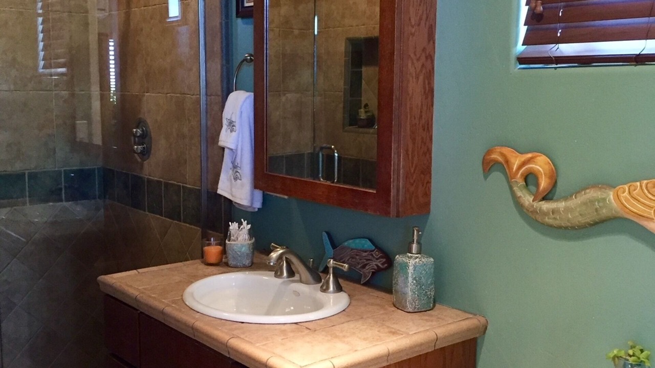 Photo of Bathroom in Bay Park