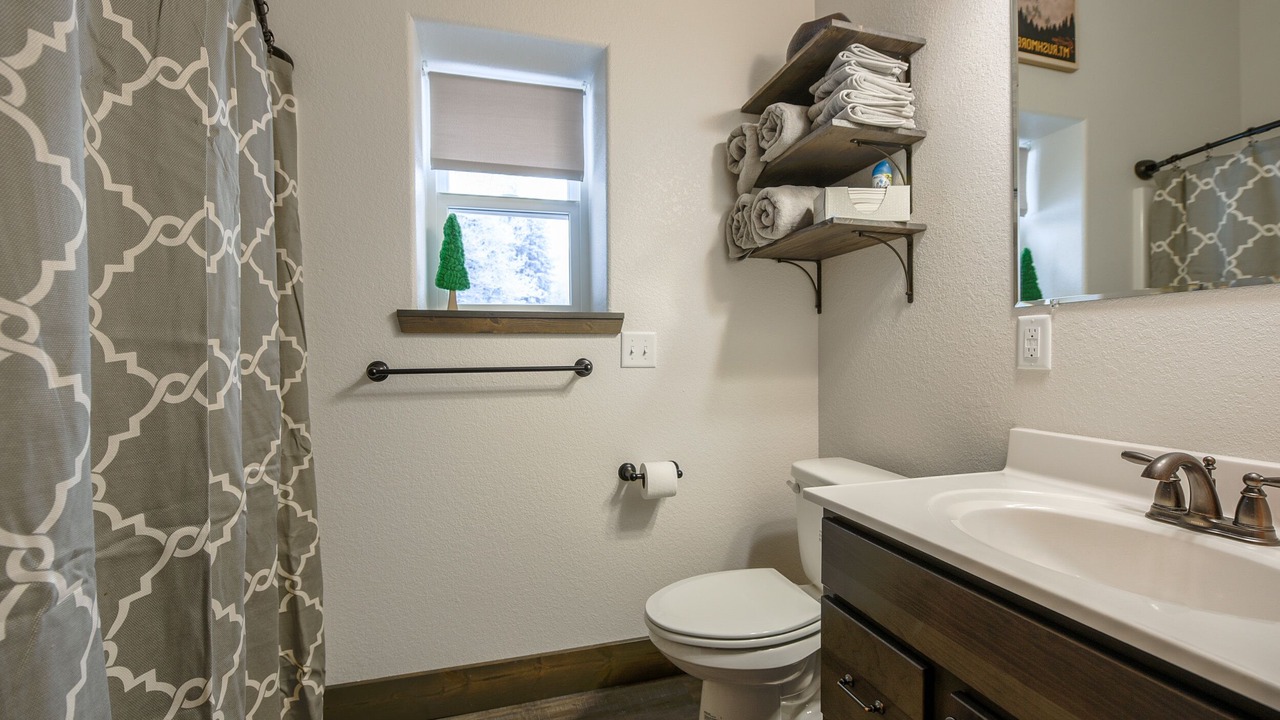 Photo of Bathroom in Cheyenne Crossing