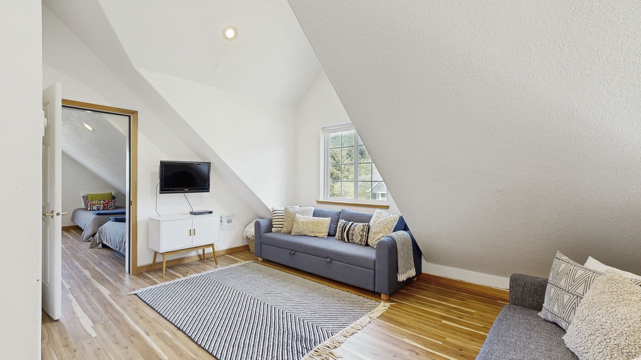 Photo of Livingroom in Rockaway Beach