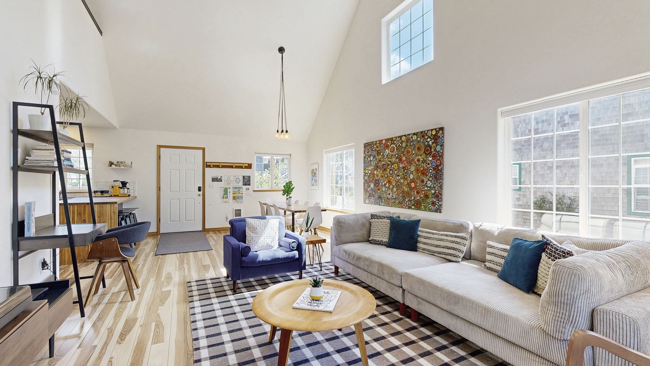 Photo of Livingroom in Rockaway Beach