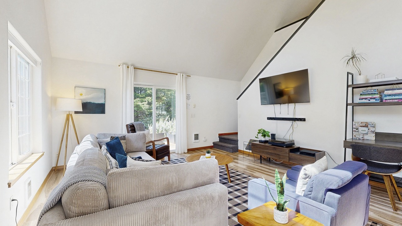 Photo of Livingroom in Rockaway Beach