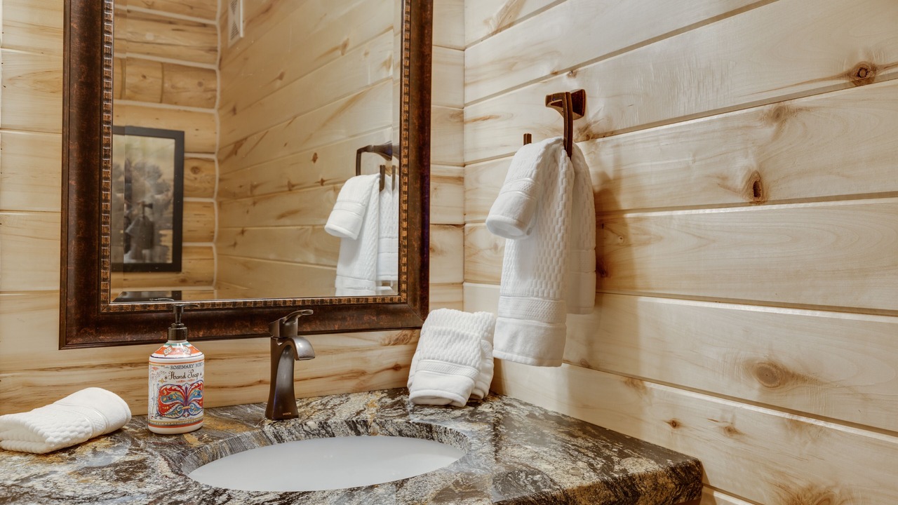 Photo of Bathroom in Island Park