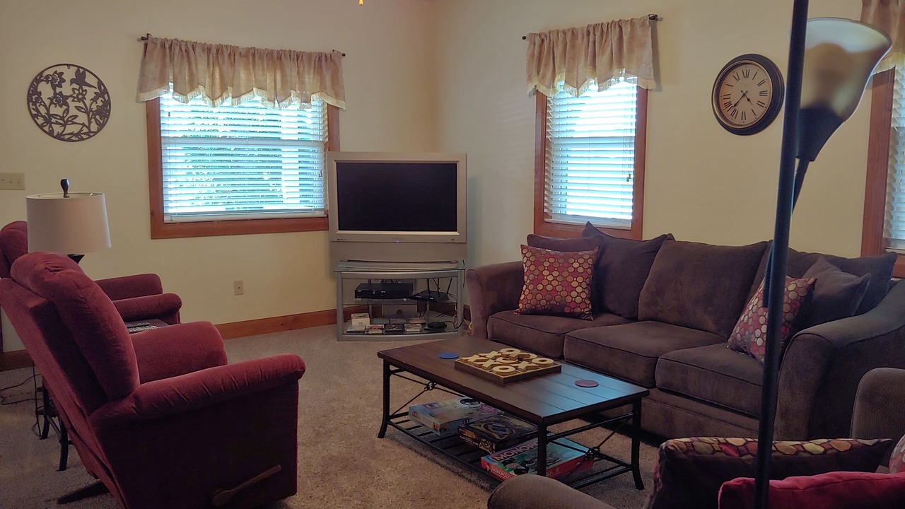 Photo of Livingroom in Port Clinton