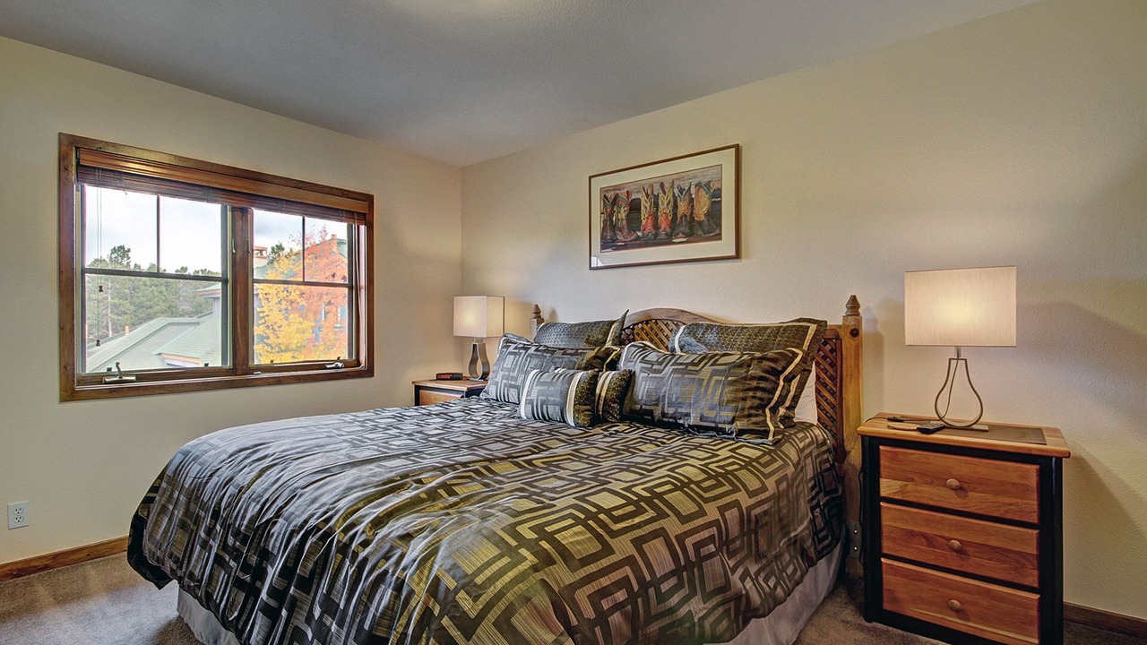 Photo of Bedroom in Four O'Clock