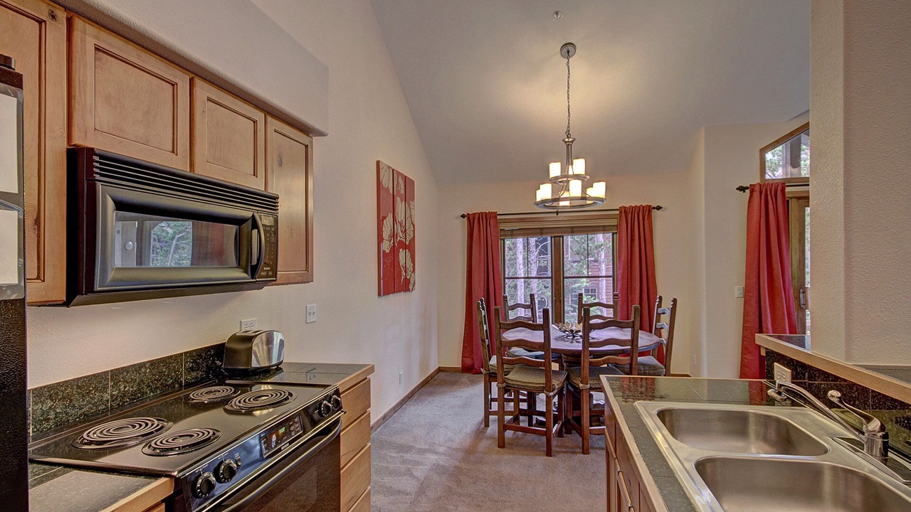 Photo of Kitchen in Four O'Clock