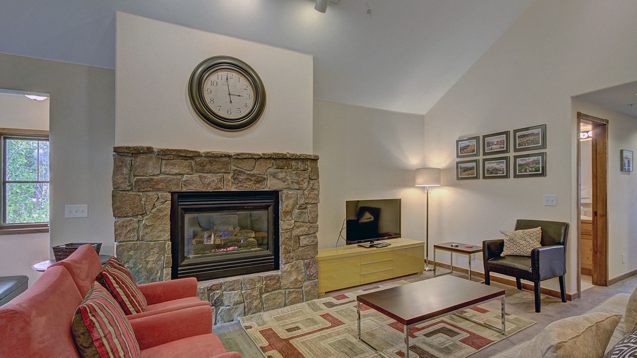 Photo of Livingroom in Four O'Clock