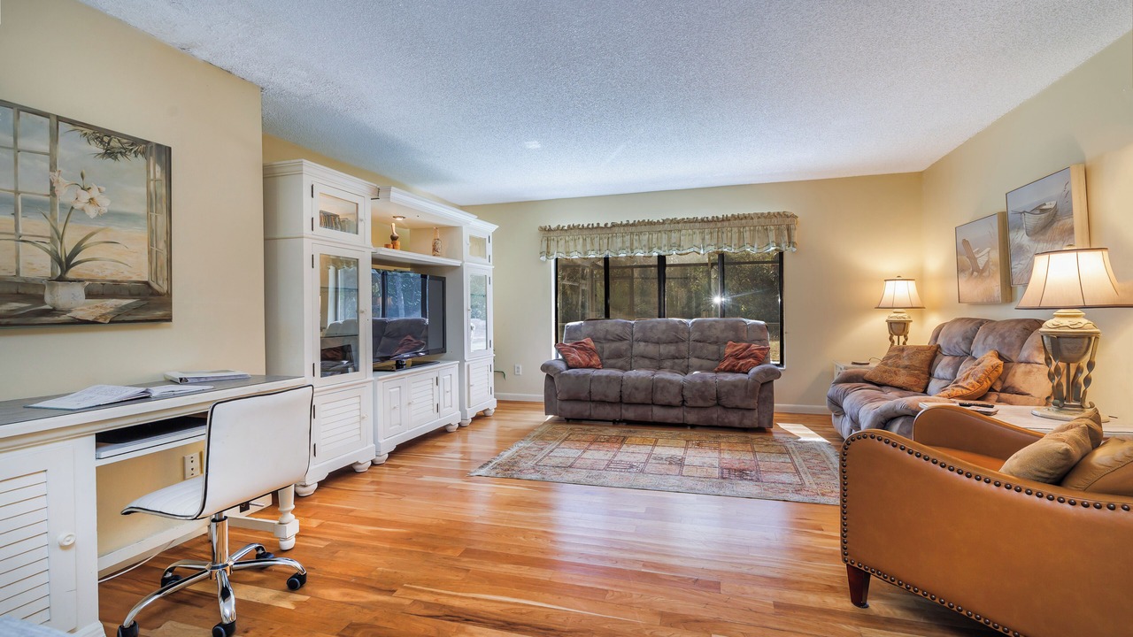 Photo of Livingroom in Titusville