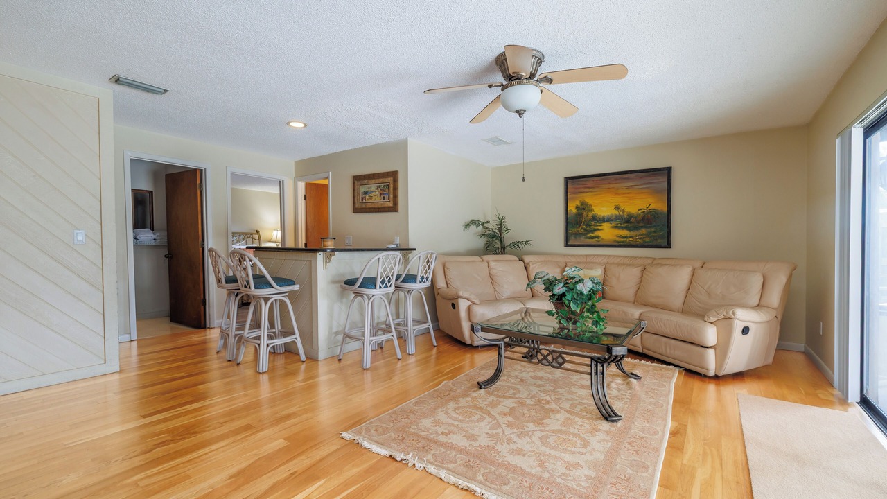Photo of Livingroom in Titusville