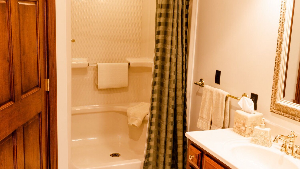 Photo of Bathroom in Millersburg