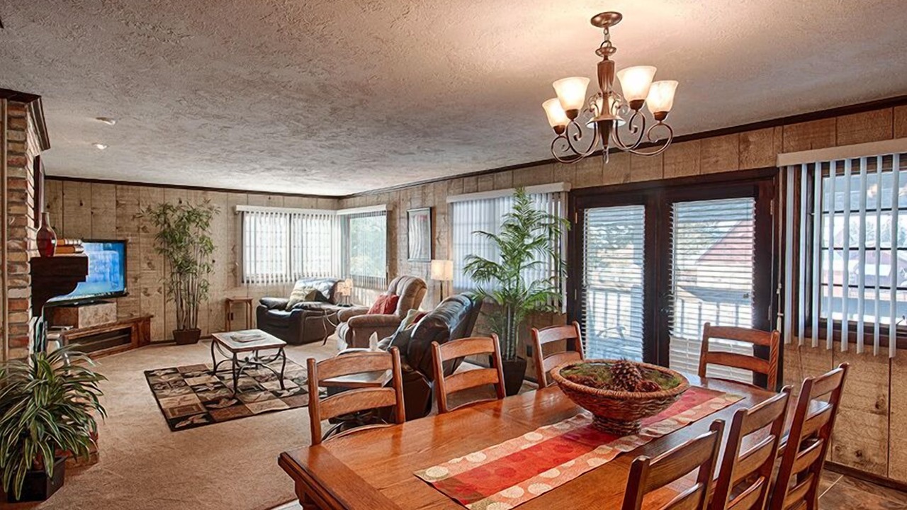 Photo of Bedroom in West Yellowstone