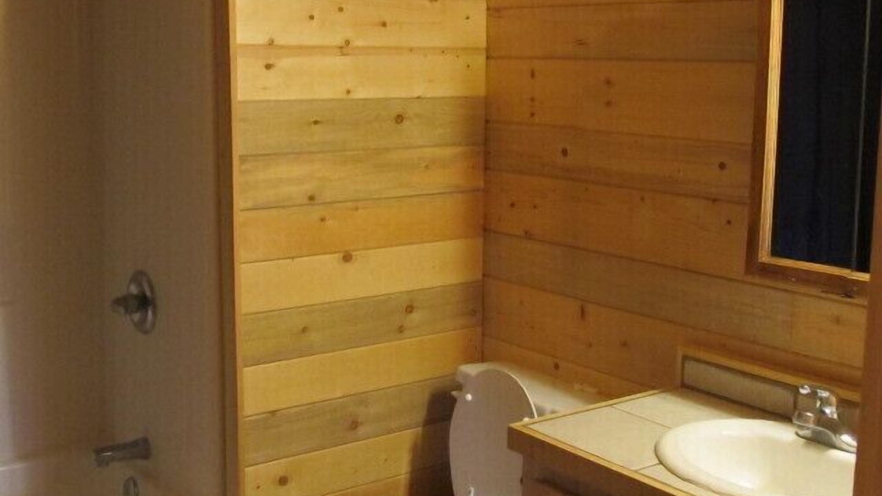 Photo of Bathroom in Wapiti