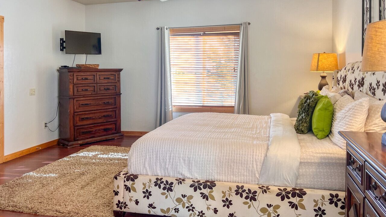 Photo of Bedroom in Brookdale Meadows