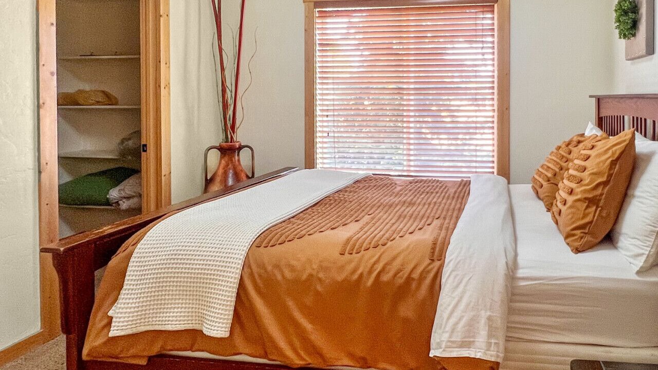 Photo of Bedroom in Brookdale Meadows