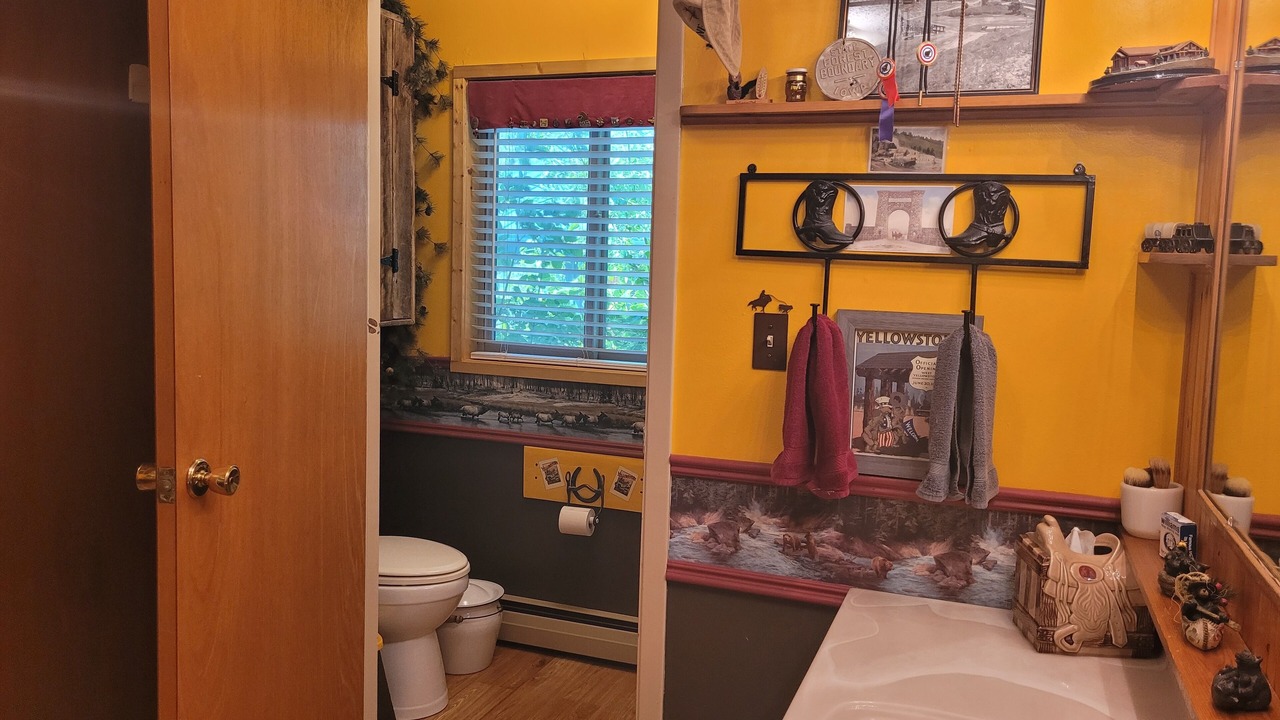Photo of Bathroom in Gardiner