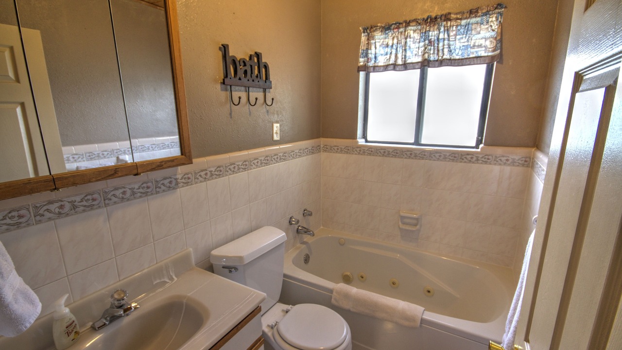 Photo of Bathroom in Garden City