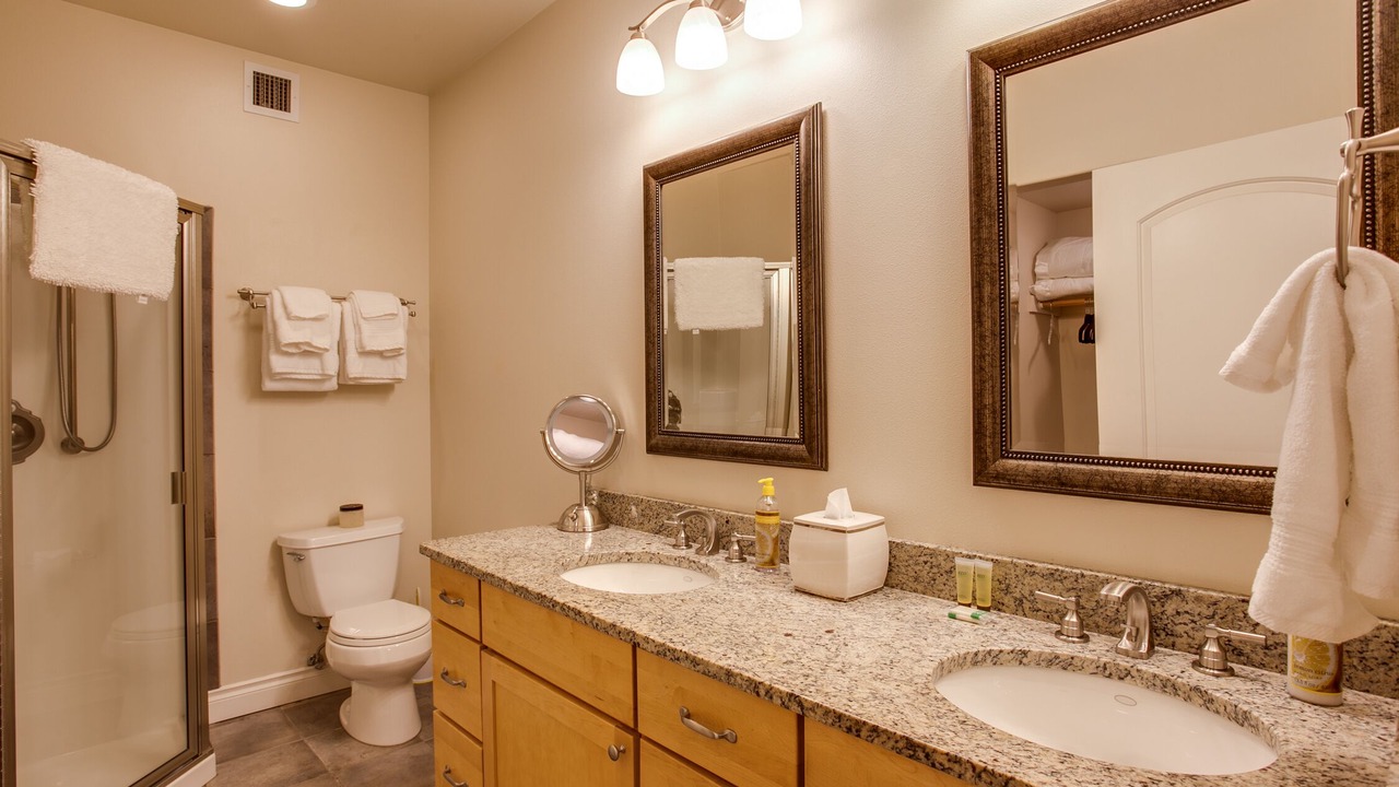 Photo of Bathroom in Leavenworth