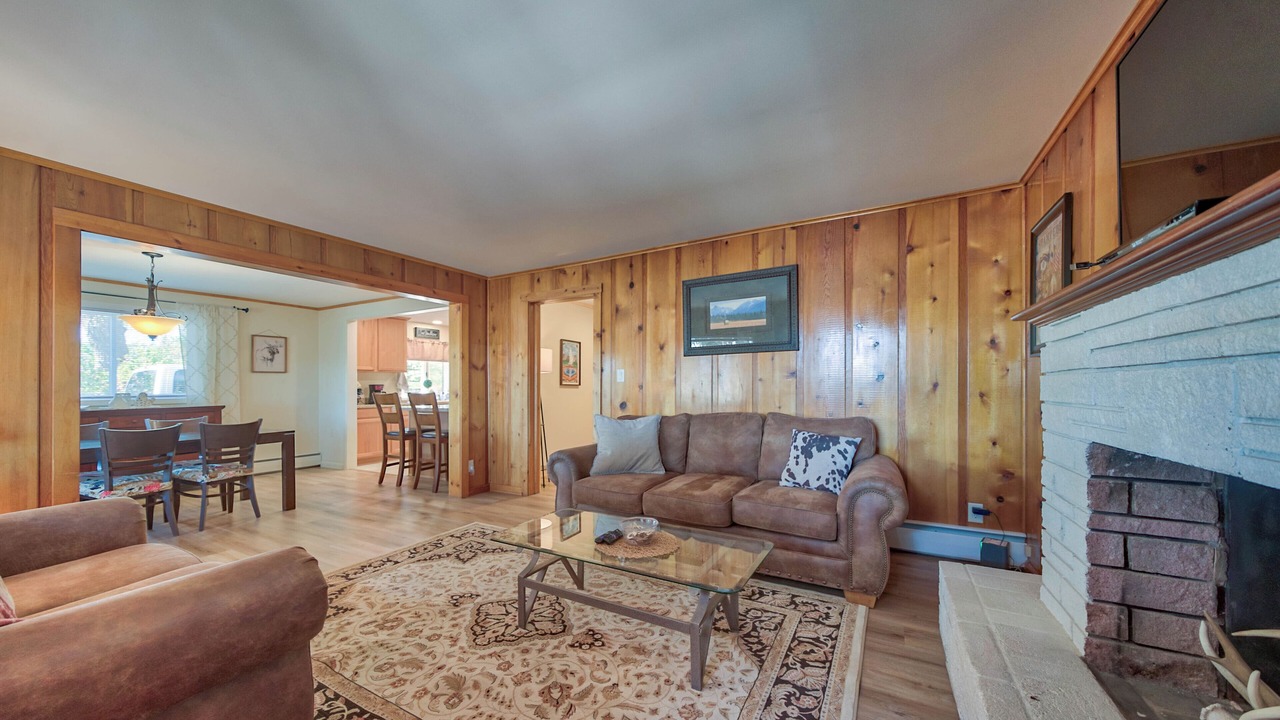Photo of Livingroom in Cody