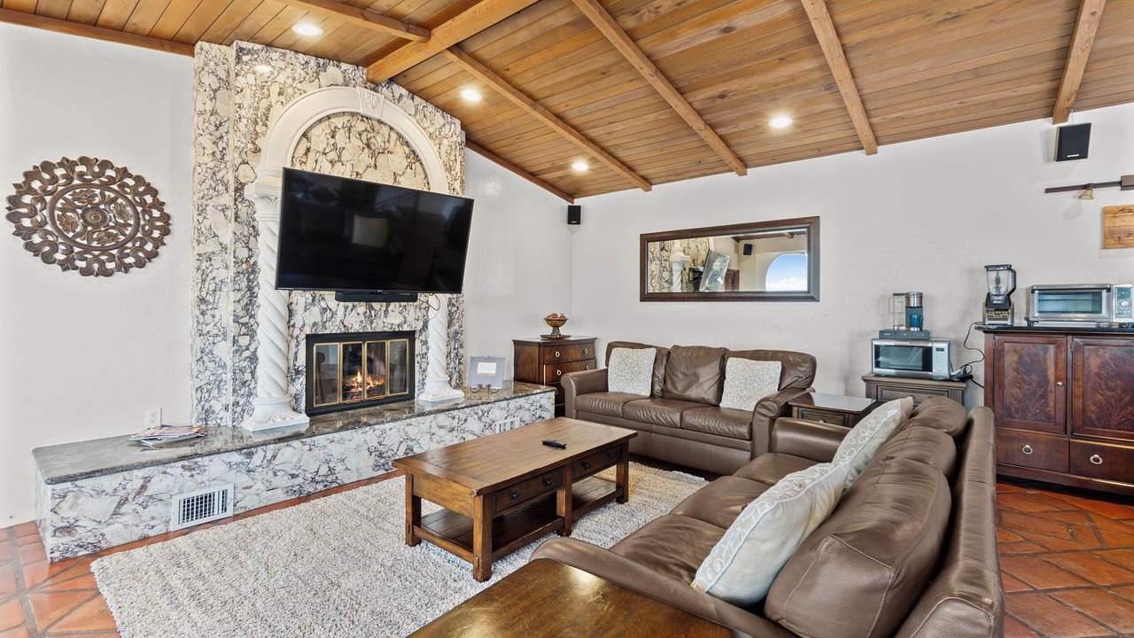 Photo of Livingroom in Roseville - Fleet Ridge