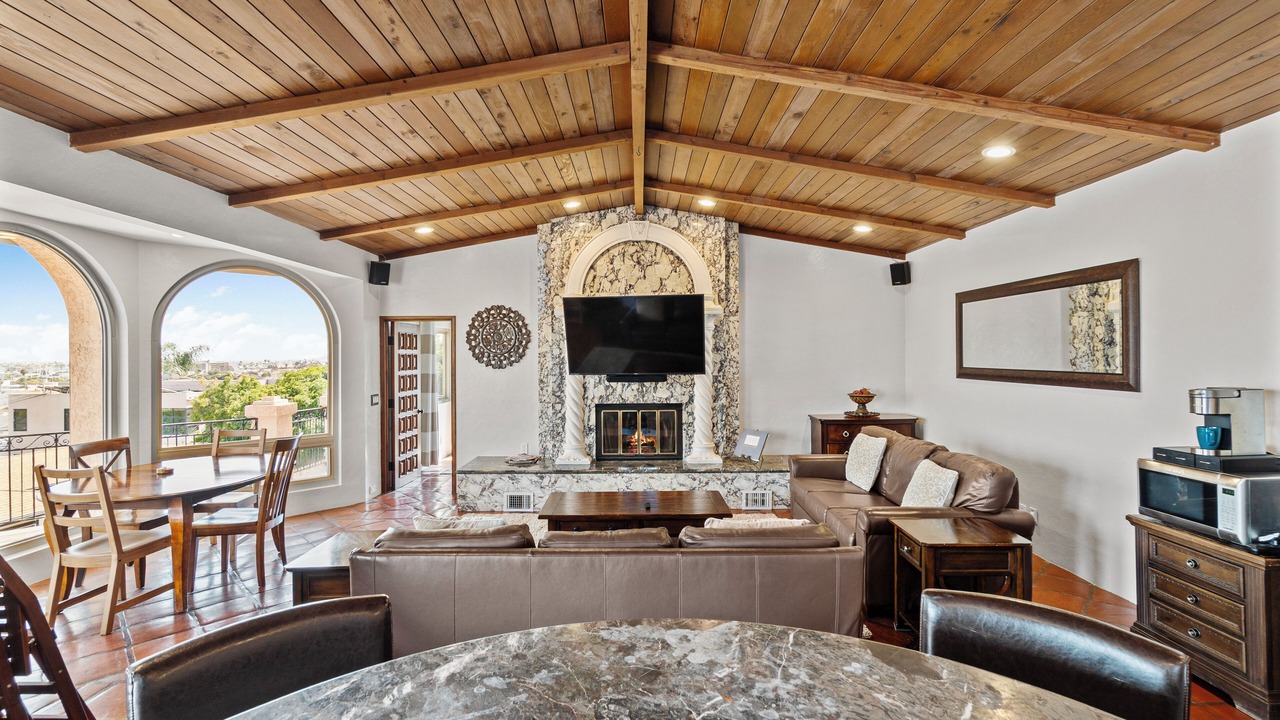 Photo of Livingroom in Roseville - Fleet Ridge