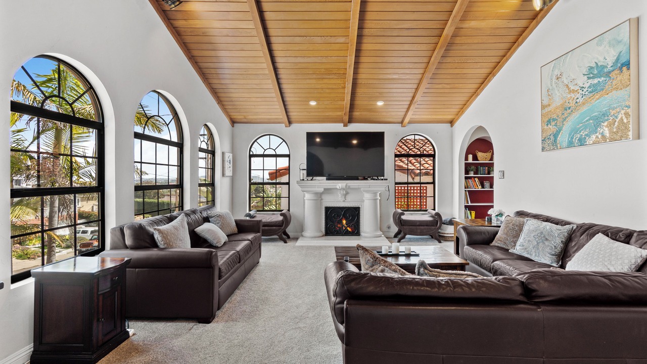 Photo of Livingroom in Roseville - Fleet Ridge