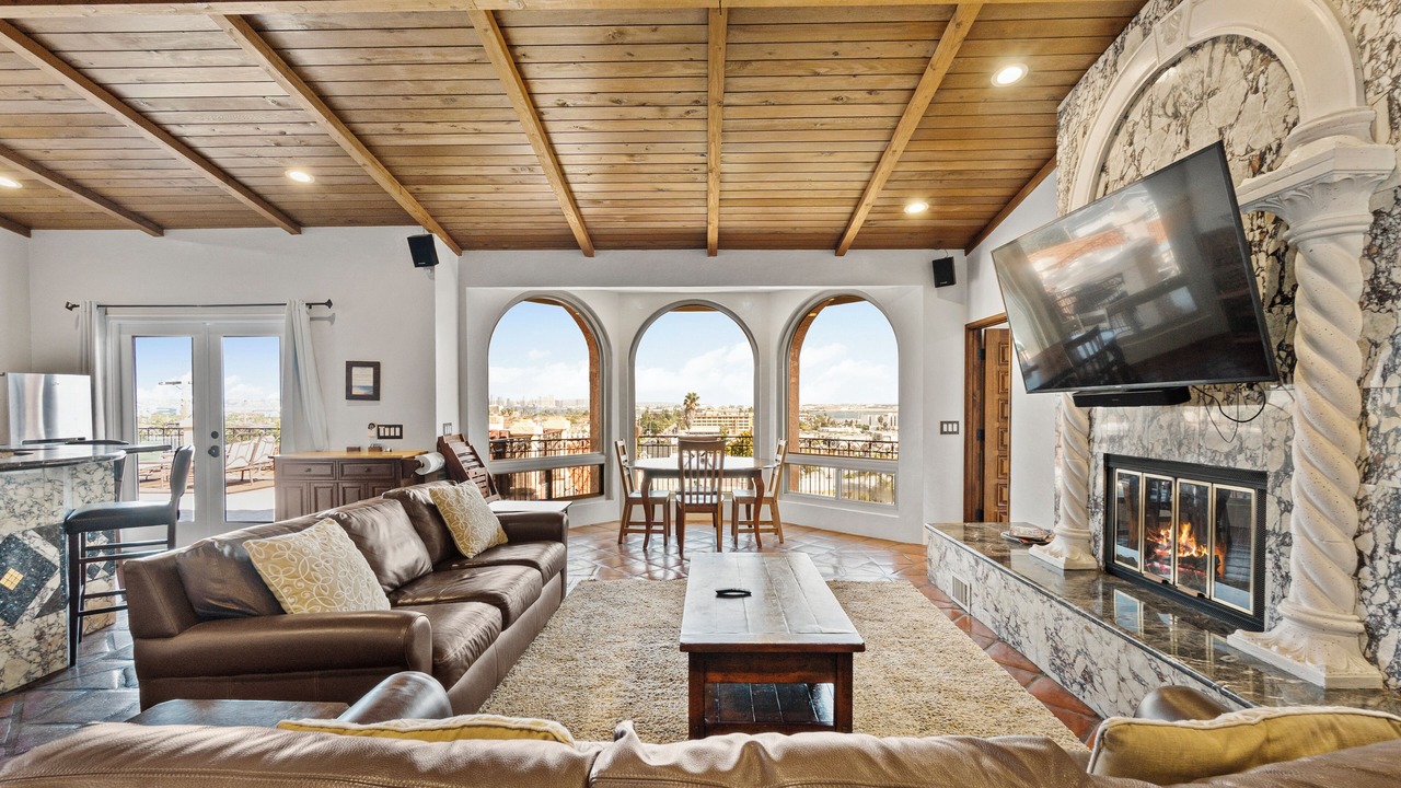 Photo of Livingroom in Roseville - Fleet Ridge