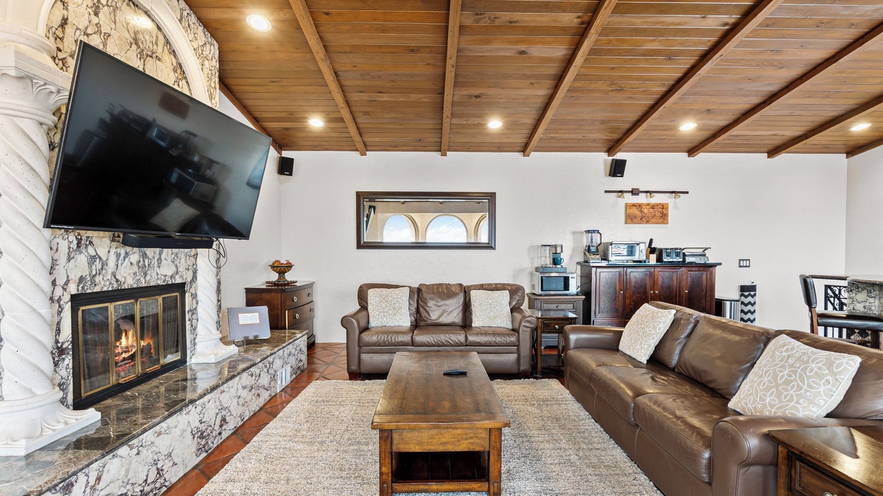 Photo of Livingroom in Roseville - Fleet Ridge