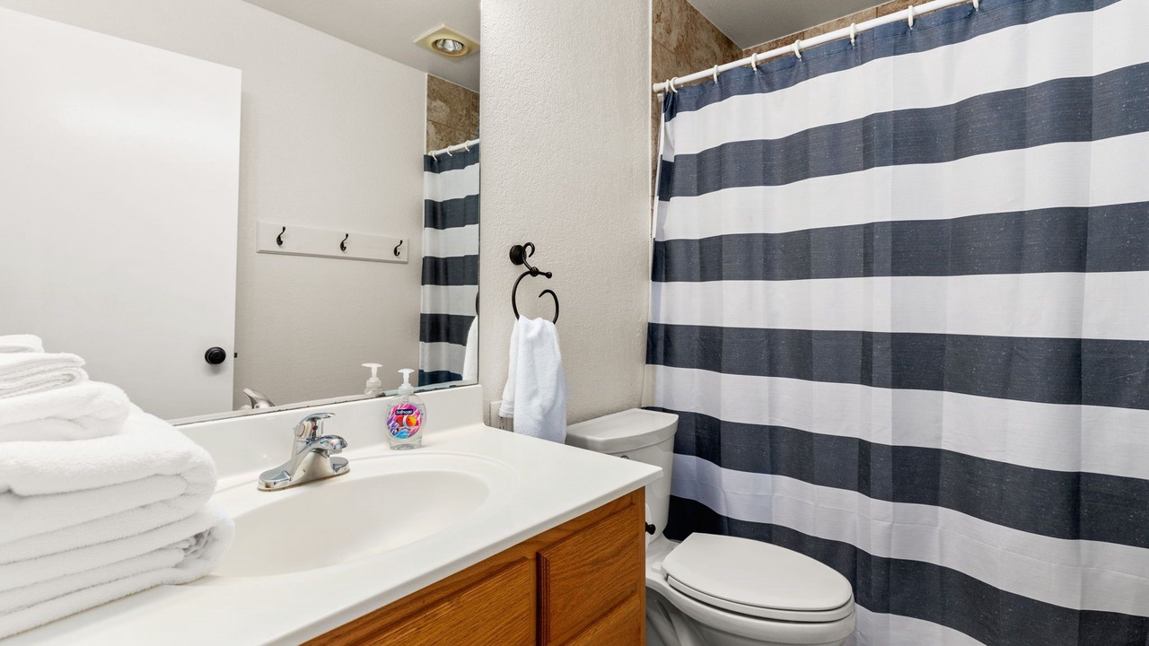 Photo of Bathroom in Canyon Lake