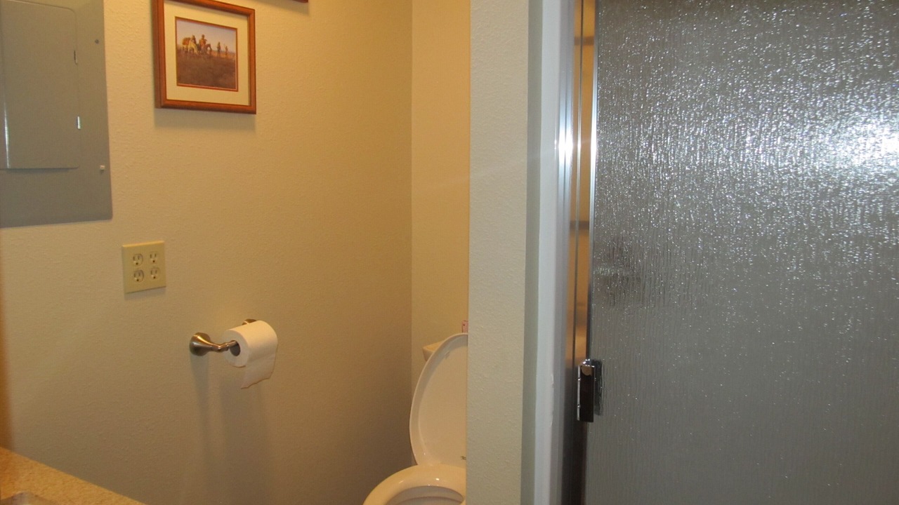 Photo of Bathroom in Wapiti