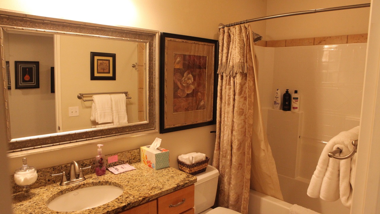 Photo of Bathroom in Leavenworth