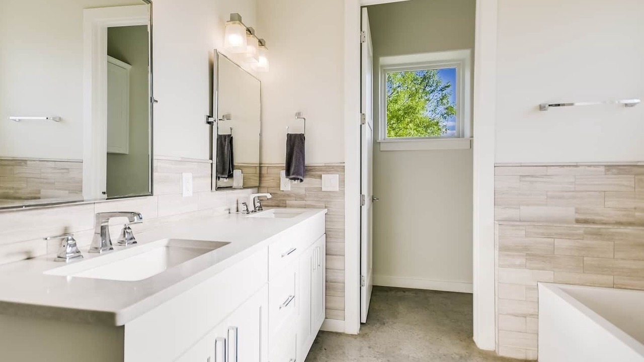 Photo of Bathroom in Wimberley